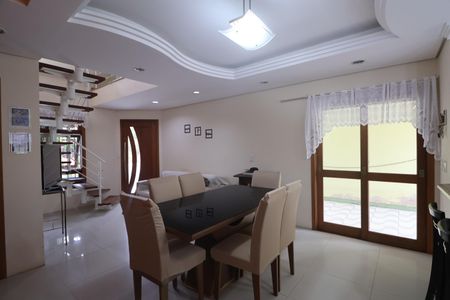 Casa à venda com 200m², 2 quartos e 2 vagasSala 1