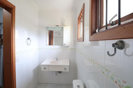 Casa à venda com 200m², 2 quartos e 2 vagasBanheiro da Suíte 2