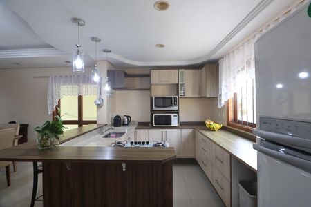 Casa à venda com 200m², 2 quartos e 2 vagasCozinha