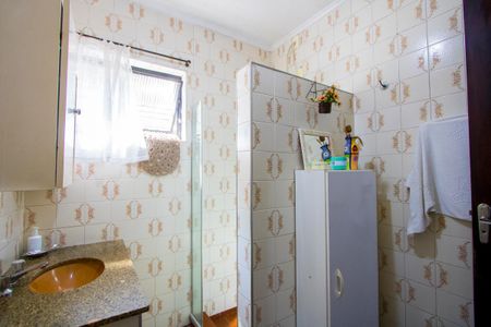 Casa à venda com 171m², 3 quartos e 2 vagas Casa à venda com 171m², 3 quartos e 2 vagasBanheiro social