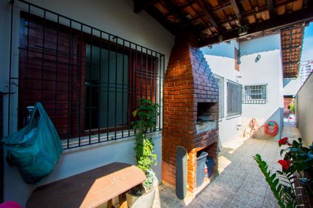 Casa à venda com 171m², 3 quartos e 2 vagas Casa à venda com 171m², 3 quartos e 2 vagasCorredor - Churrasqueira