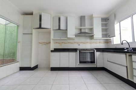 Casa à venda com 110m², 3 quartos e 2 vagasCozinha