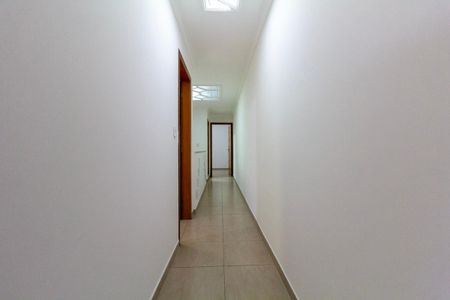 Casa à venda com 110m², 3 quartos e 2 vagasCorredor
