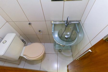 Casa à venda com 110m², 3 quartos e 2 vagasLavabo