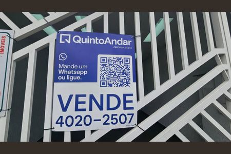 Casa à venda com 110m², 3 quartos e 2 vagasFachada - plaquinha