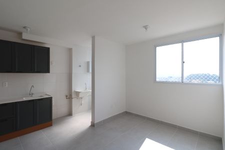 Sala de apartamento para alugar com 2 quartos, 38m² em Vila Palmares, São Caetano do Sul