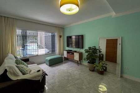 Casa à venda com 137m², 2 quartos e 2 vagasSala