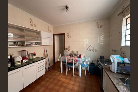 Casa à venda com 192m², 4 quartos e 3 vagas