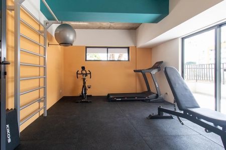 Studio para alugar com 28m², 2 quartos e 1 vaga Studio para alugar com 28m², 2 quartos e 1 vagaÁrea comum - Academia