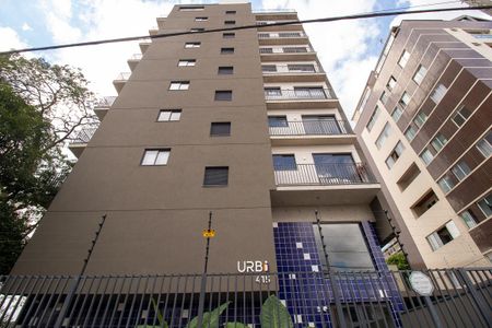 Studio para alugar com 28m², 2 quartos e 1 vaga Studio para alugar com 28m², 2 quartos e 1 vagaFachado do condomínio