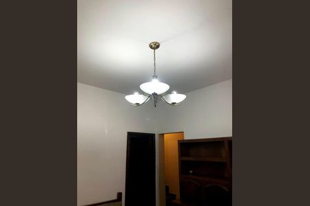 Casa para alugar com 260m², 2 quartos e 2 vagas Casa para alugar com 260m², 2 quartos e 2 vagasSala