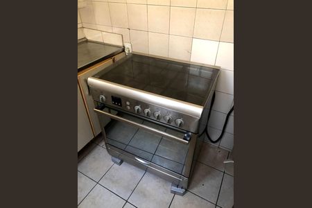 Casa para alugar com 260m², 2 quartos e 2 vagas Casa para alugar com 260m², 2 quartos e 2 vagasCozinha