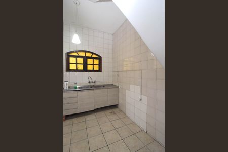 Casa para alugar com 260m², 6 quartos e 2 vagas Casa para alugar com 260m², 6 quartos e 2 vagasCozinha