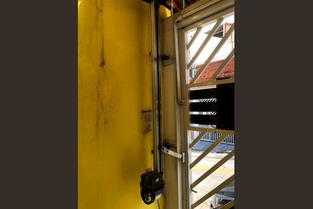 Casa para alugar com 260m², 2 quartos e 2 vagas Casa para alugar com 260m², 2 quartos e 2 vagasÁrea externa