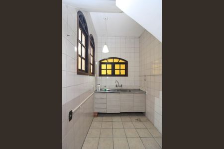 Casa para alugar com 260m², 6 quartos e 2 vagas Casa para alugar com 260m², 6 quartos e 2 vagasCozinha