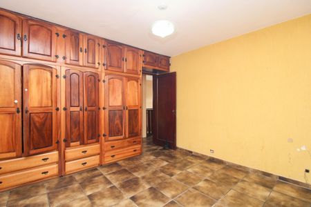 Casa para alugar com 260m², 6 quartos e 2 vagas Casa para alugar com 260m², 6 quartos e 2 vagasQuarto 2