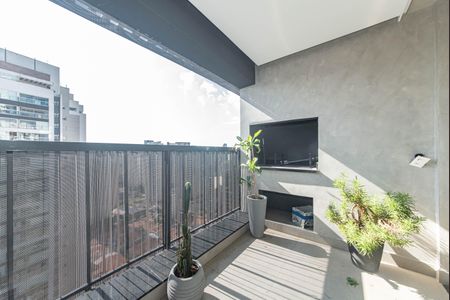 Apartamento para alugar com 105m², 2 quartos e 2 vagas Apartamento para alugar com 105m², 2 quartos e 2 vagasVaranda