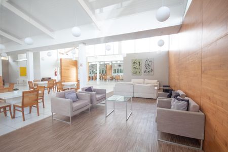 Apartamento à venda com 79m², 3 quartos e 2 vagas Apartamento à venda com 79m², 3 quartos e 2 vagasÁrea comum - Salão de festas