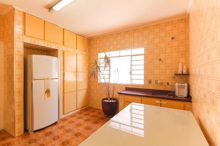 Casa à venda com 184m², 3 quartos e 2 vagasCozinha