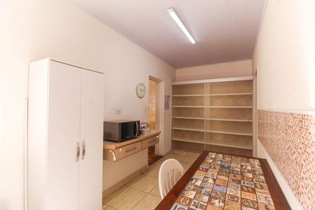 Casa à venda com 184m², 3 quartos e 2 vagasCozinha