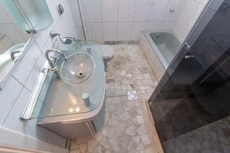 Apartamento para alugar com 169m², 3 quartos e 1 vagaBANHEIRO DA SUITE MASTER