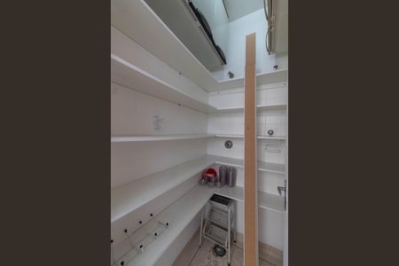 Apartamento para alugar com 169m², 3 quartos e 1 vagaDISPENSA