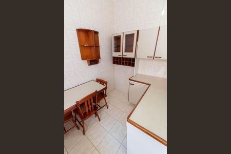 Apartamento para alugar com 169m², 3 quartos e 1 vagaCOZINHA