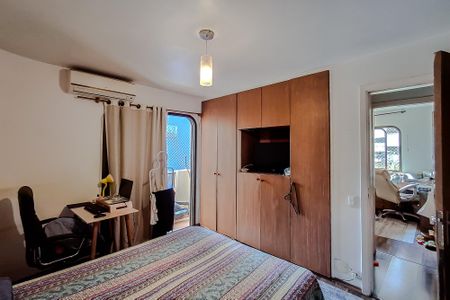 Apartamento à venda com 147m², 3 quartos e 2 vagas Apartamento à venda com 147m², 3 quartos e 2 vagasQuarto 3 - Suíte