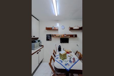 Apartamento à venda com 147m², 3 quartos e 2 vagas Apartamento à venda com 147m², 3 quartos e 2 vagasCozinha