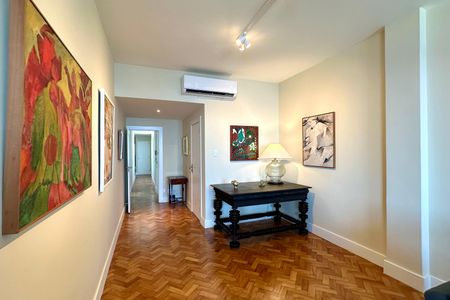 Apartamento para alugar com 180m², 4 quartos e 1 vaga