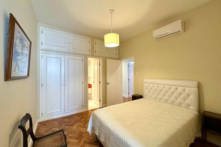 Apartamento para alugar com 180m², 4 quartos e 1 vaga