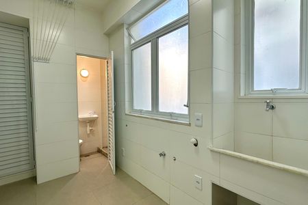 Apartamento para alugar com 180m², 4 quartos e 1 vaga