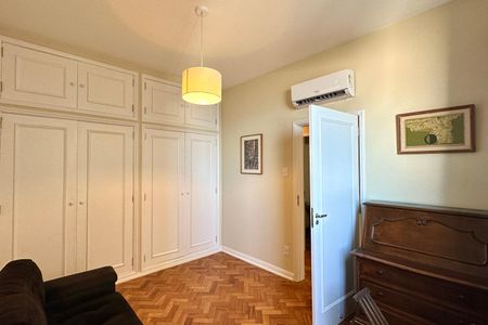 Apartamento para alugar com 180m², 4 quartos e 1 vaga