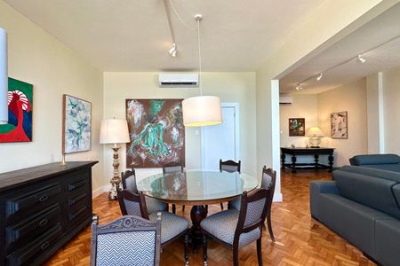 Apartamento para alugar com 180m², 4 quartos e 1 vaga