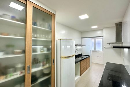 Apartamento para alugar com 180m², 4 quartos e 1 vaga