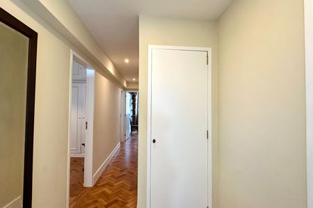 Apartamento para alugar com 180m², 4 quartos e 1 vaga
