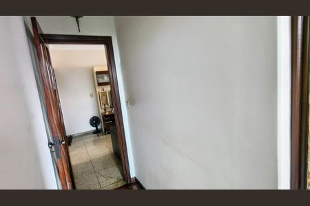 Apartamento à venda com 136m², 3 quartos e 2 vagas Apartamento à venda com 136m², 3 quartos e 2 vagasCorredor