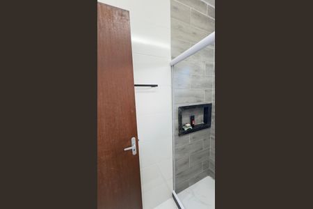 Casa para alugar com 240m², 2 quartos e 2 vagasBanheiro