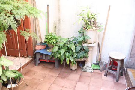 Casa para alugar com 90m², 2 quartos e sem vagaQuintal
