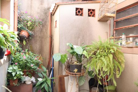 Casa para alugar com 90m², 2 quartos e sem vagaQuintal