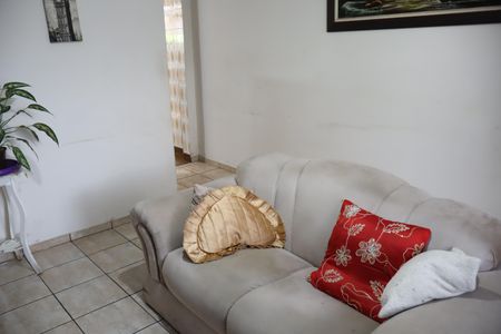 Casa para alugar com 90m², 2 quartos e sem vagaSala