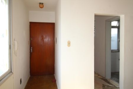 Apartamento à venda com 70m², 2 quartos e sem vagaSala