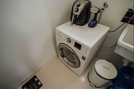 Apartamento à venda com 60m², 2 quartos e 1 vaga Apartamento à venda com 60m², 2 quartos e 1 vagaÁrea de Serviço