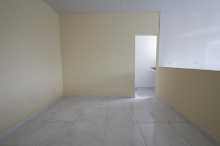 Casa para alugar com 72m², 2 quartos e 1 vaga Casa para alugar com 72m², 2 quartos e 1 vagaSala