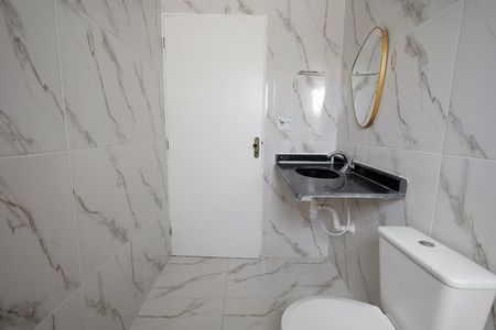 Casa para alugar com 72m², 2 quartos e 1 vaga Casa para alugar com 72m², 2 quartos e 1 vagaBanheiro