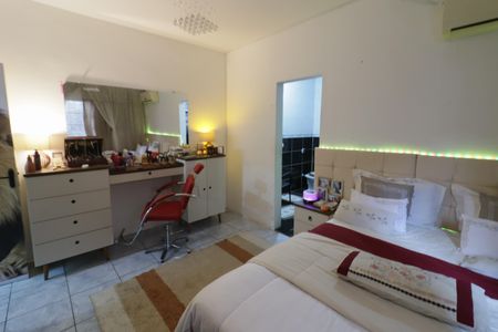 Suíte 1 de casa para alugar com 4 quartos, 200m² em Santo Antônio, Osasco