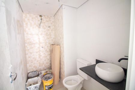 Banheiro de kitnet/studio para alugar com 1 quarto, 37m² em Jardim Aeroporto, São Paulo