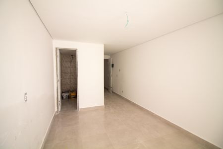 Sala / Quarto - Studio de kitnet/studio para alugar com 1 quarto, 37m² em Jardim Aeroporto, São Paulo