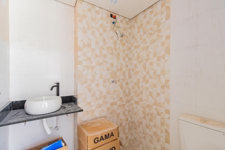 Banheiro de kitnet/studio para alugar com 1 quarto, 40m² em Jardim Aeroporto, São Paulo