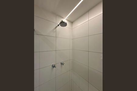 Studio para alugar com 25m², 0 quarto e sem vaga Studio para alugar com 25m², 0 quarto e sem vagaBanheiro